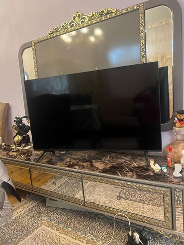 Qonaq otağı dəstləri: TV altlığı