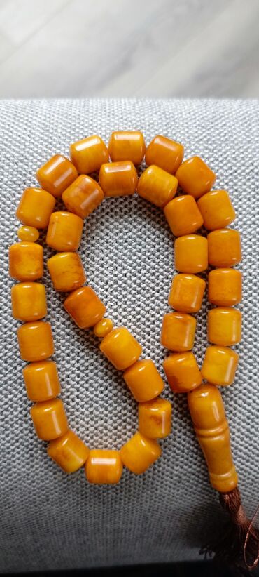 Təsbehlər: Qədim kəhrəba təsbeh.100% təbii Baltik kəhrəbasından təsbeh.Bütöv daş — 13