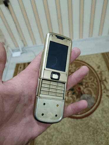 nokia 3595: Nokia 8 Sirocco, rəng - Qızılı, Zəmanət, Düyməli, Simsiz şarj
