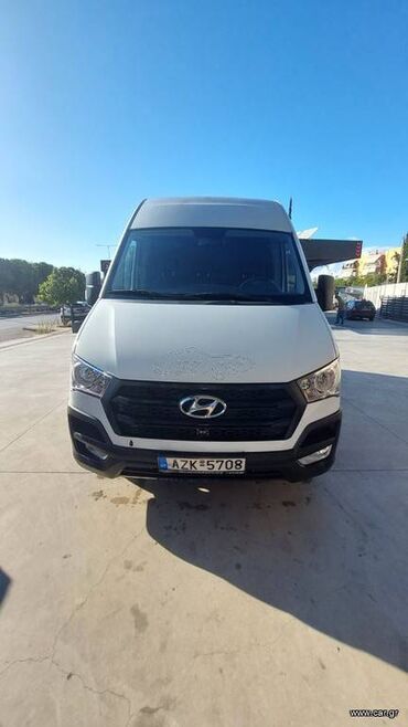 Hyundai : 2.5 l | 2016 year Van/Minivan