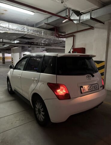 авто рассрочку без банка: Toyota ist: 2003 г., 1.3 л, Автомат, Бензин, Хэтчбэк