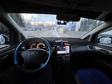 385 55: Toyota Avensis Verso: 2005 г., 2 л, Автомат, Газ, Минивэн — 5