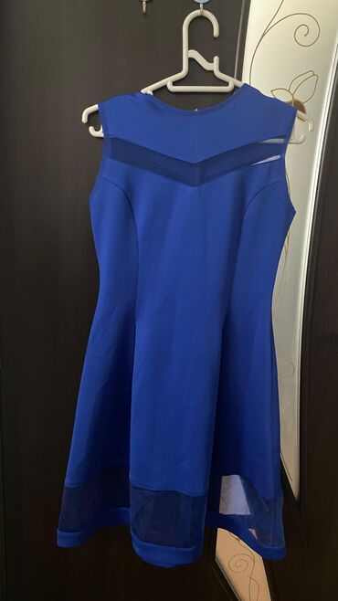 Kardiqanlar, jaketlər: Çəhrayi ve mavi don 5azn Bənövşəyi don 15azn Mavi sviter və bənövşəyi — 3