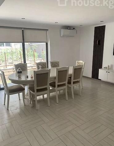 Продажа коттеджей и домов: 6 комнат, 284 м², 5 соток, Бишкек, Средний Джал Собственник — 15