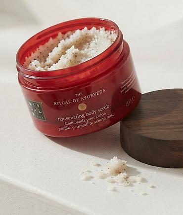 Rituals – The Ritual of Ayurveda Rejuvenating Body Scrub - Luksuzni