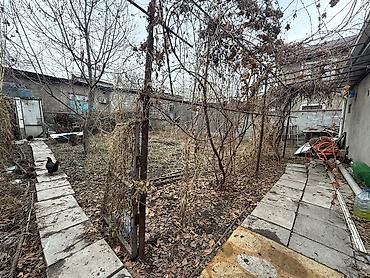 Продажа коттеджей и домов: Продаю дом с участком по ул.Куренкеева/Т.Молдо, р-н Церкви, участок — 5