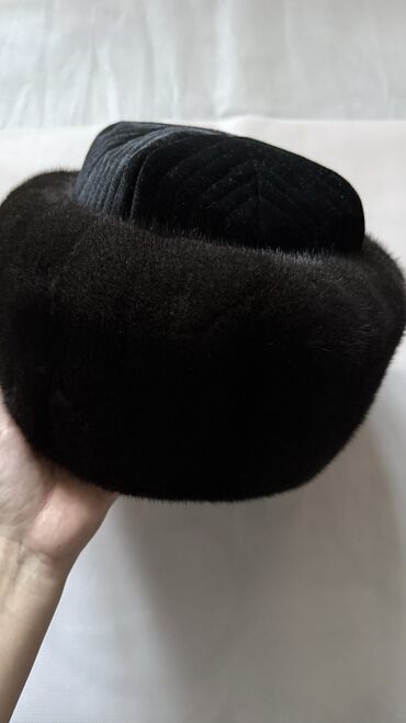 мужские спортивные костюмы адидас: Продаю абсолютно новый тебетей. Размер 62, под суусар Не подешел