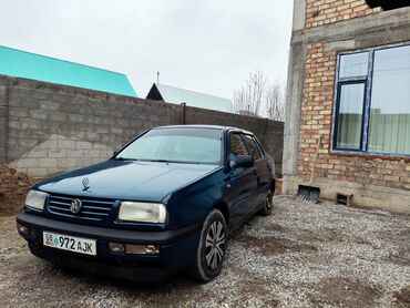 Volkswagen: Volkswagen Vento: 1996 г., 1.8 л, Механика, Бензин, Седан — 6