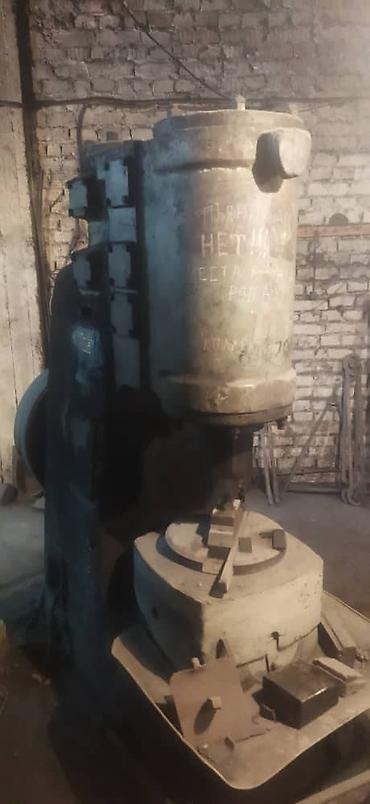 Другое оборудование для производства: Продаю станки по дереву, металлу; прессы: 4 итальянских станка по — 21