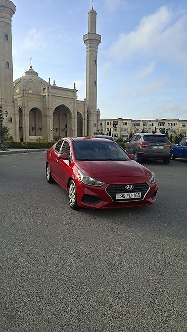 eziy: Hyundai Accent: 1.6 l | 2018 il Sedan — 1