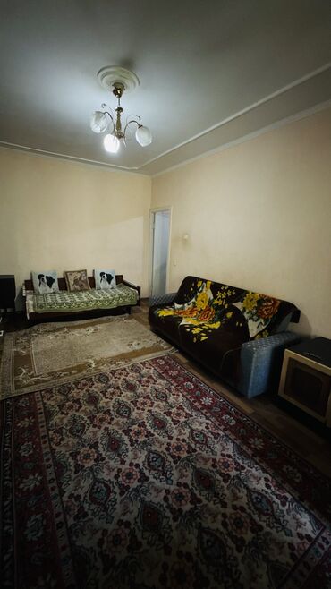 ош квартира долгосрочно: 1 комната, 32 м², 105 серия, 1 этаж, Старый ремонт