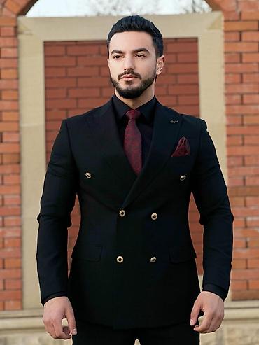 ağ kostyum: İkiqat düyməli kişi pencəyi - Rəng: qaraya yaxın tünd ton - Kəsim — 1