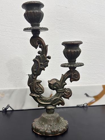 Şamdanlar: İki şamlıq yuvası olan dekorativ şamdan - Material: tökmə metal — 1