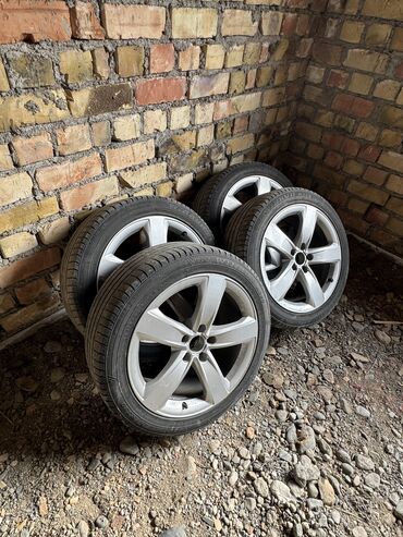 Диски: Железные Диски R 18 Audi, Комплект, отверстий - 5, Б/у — 1