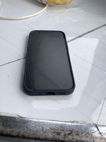 Apple iPhone: IPhone 12, Qara, Face ID