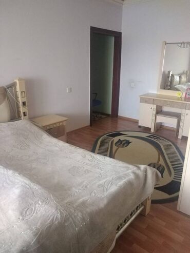 Köhnə tikili: Bakı, 4 otaqlı, Köhnə tikili, 120 kv. m -da lalafo.az — 3 Köhnə tikili: Bakı, 4 otaqlı, Köhnə tikili, 120 kv. m — 3