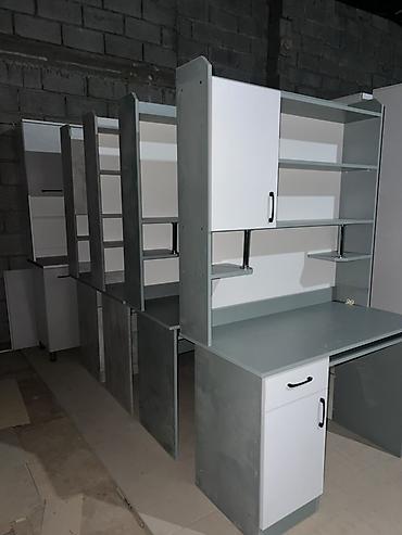 Компьютерные столы: Компьютерный стол, Новый, С полками — 1