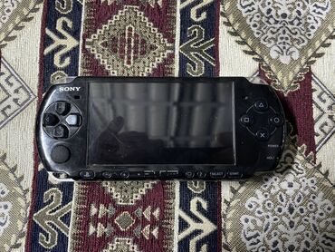 komputer hissələri: (Psp oyun consolu playstation oyunlari yaxsi veziyyetdedi icinde 16 gb