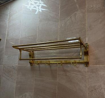 hamam kranti: Klassik üslubda banyo dəsti - Seramik əlüzüyü və dolab: Ağ rəngli — 3