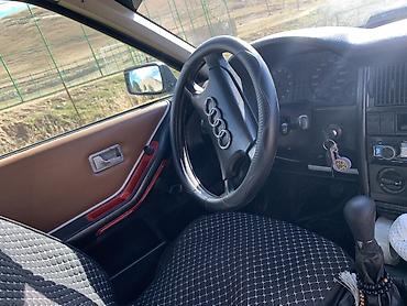 Audi 80: 1991 г., 1.8 л, Механика, Седан