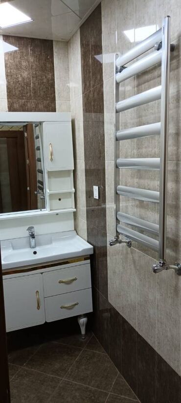 Uzunmüddətli kirayə mənzillər: Xətai rayonu,Əhmədli metrosu,MC Donaldsın yanında,10 mərtəbəli — 6