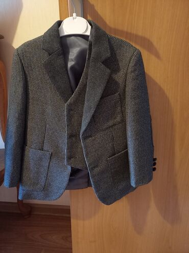 куртка куртки курточка курточки: Костюм, тройка на 4-6 лет в отличном состоянии 1500 сом. курточка -