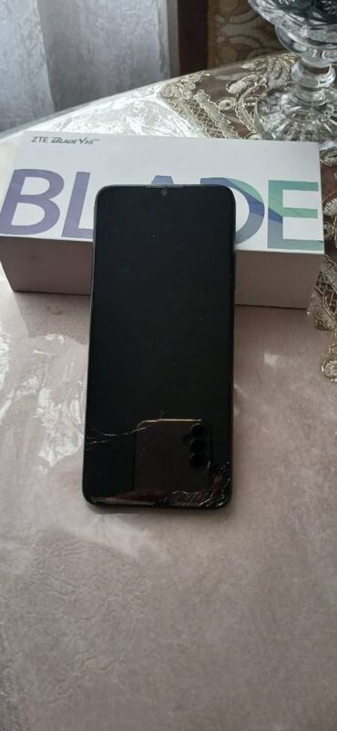 телефон fly nimbus 1: ZTE Blade V30 Vita, 128 ГБ, цвет - Черный