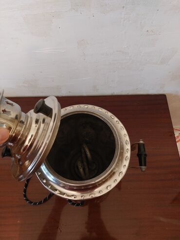 işlenmiş samavar: İşlənmiş Elektrik Samovar, 3 l, Ünvandan götürmə