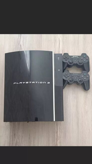 PS3 (Sony PlayStation 3): Продаю пс3 окончательная цена 4000 в комплекте все шнуры и джойстики и