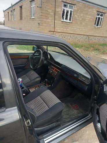 cls 63 amg: Mercedes-Benz W124: 0.2 l | 1995 il Sedan — 3
