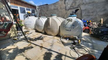 Baklar və çənlər: Bak, Plastik, 2000 l l