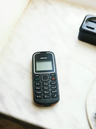 Tavalar: Nokia C12, rəng - Qara, Düyməli