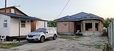 сливы коттедж: Локация 👍 Кунтуу центр,все Рядом Вход с двух сторон и 2 улицы — 1