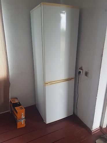 mini refrigerator: Холодильник двухкамерный с нижней морозильной камерой. Основные — 1