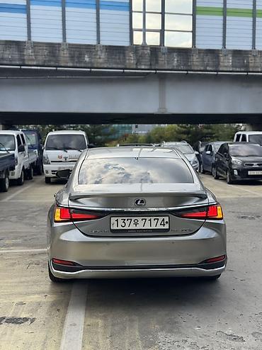 Lexus: Lexus ES: 2020 г., 2.5 л, Автомат, Гибрид, Седан — 5