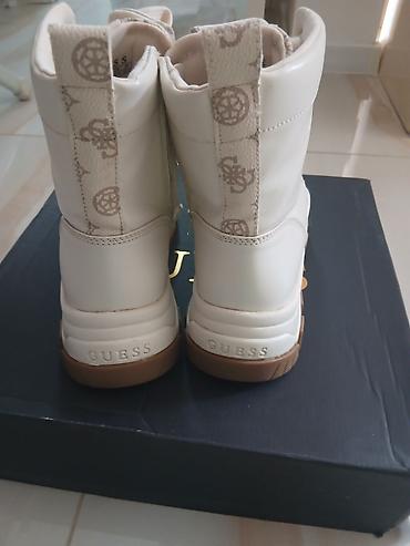 miss sixty boots: GUESS ženske gležnjače – model ELENI2 (oznaka: FLPUS3 ELE12), boja — 3