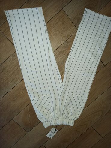 88 oglasa | lalafo.rs: Prelepe letnje lanene pantalone Zara vel.13 -14 god .Ali su nama