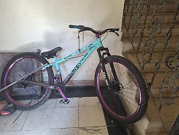 Velosipedlər: MTB tipli dağ velosipedi - Çərçivə: yüngül alyuminiuma bənzər — 1