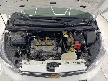 Chevrolet: Chevrolet Spark: 2017 г., 1 л, Вариатор, Бензин, Хэтчбэк — 18