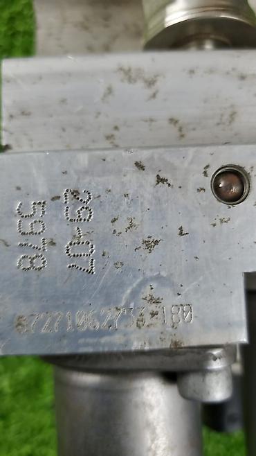 Другие автозапчасти: Блок клапанов гидроподвески (Dynamik Drive) для БМВ X5 Е70 ​6782—737 — 4