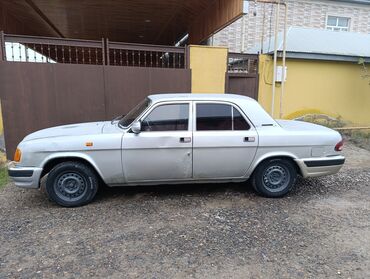 QAZ: QAZ 3110: 2.4 l | 2003 il 182000 km Sedan — 3