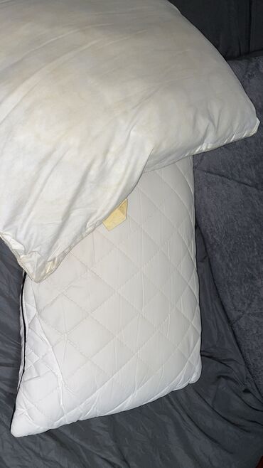 авто подушки: Подушка с мягкой набивкой, Б/у, Самовывоз