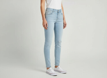 jeans mom fit pull and bear: PULL&BEAR, Jeansy damskie, rozmiar XS