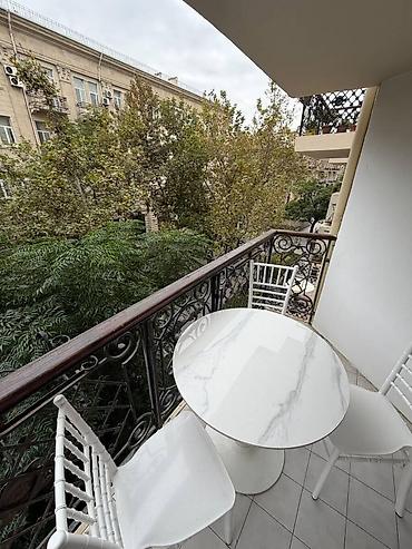 sebail: İcarəyə verilir 2 otaqlı köhnə tikili 80 m², Sahil m. 1 200 AZN/ay 2 — 3