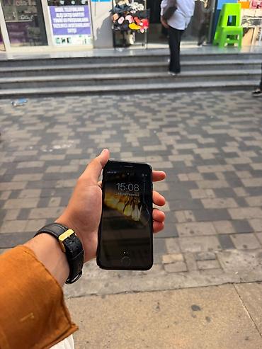 Apple iPhone: IPhone 7, 128 GB, Qara, Barmaq izi — 4
