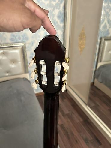 klassik gitara: Klassik gitara, Yeni, Ünvandan götürmə — 5
