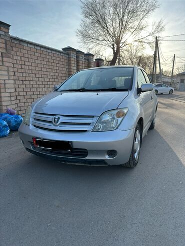 Toyota: Toyota ist: 2003 г., 1.3 л, Автомат, Бензин, Хэтчбэк