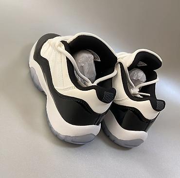 кеды армани: Мужские кроссовки, 41, Air Jordan, Новый, цвет - Белый, Самовывоз — 2