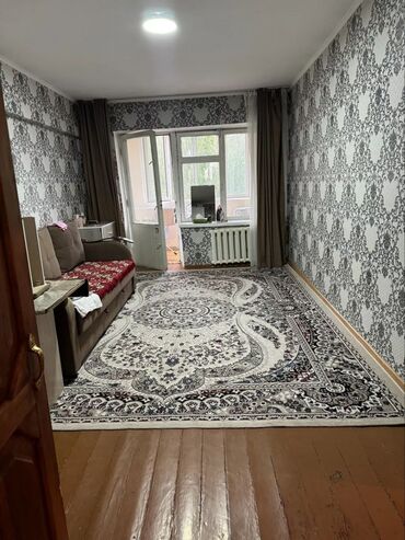 1 комнатная квартира 8 мкр: 2 комнаты, 46 м², Индивидуалка, 4 этаж, Косметический ремонт