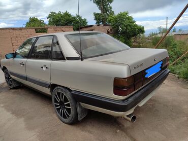будка авто: Audi 100: 1988 г., 2 л, Механика, Бензин